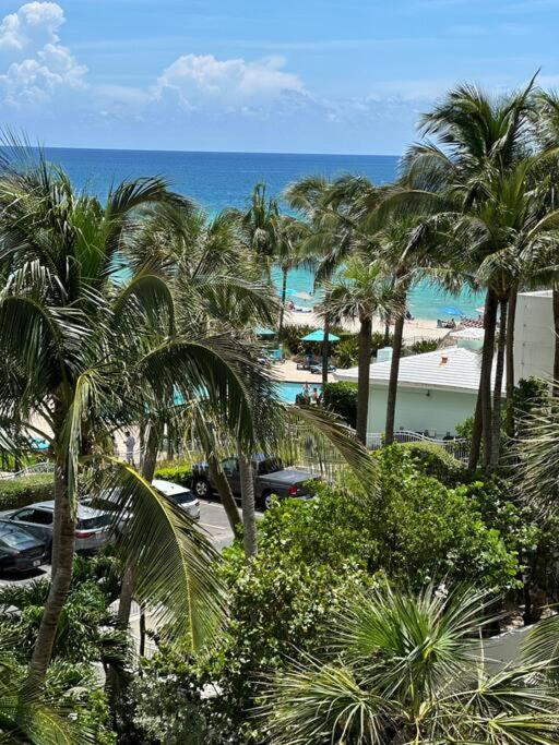 Amazing Apartment On The Beach Голливуд Экстерьер фото